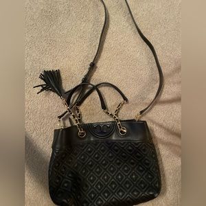 Tory Burch handbag like new black